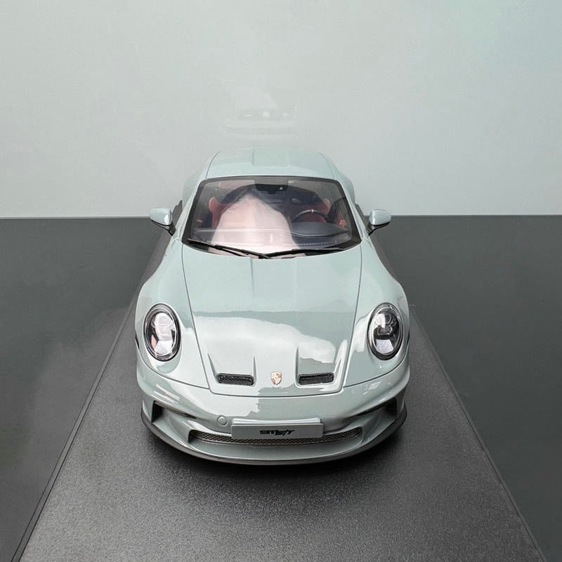 Porsche 911 992 S/T Resin Model - GT Spirit 1/18 Collectible Model CLDC038