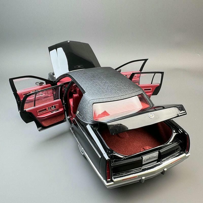 Xiaoguang 1:18 Cadillac Wood Die-Cast Model Car