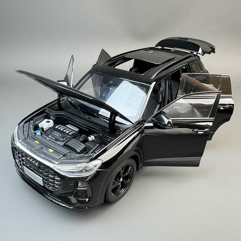Original 1:18 Audi Q6 Diecast Car Model