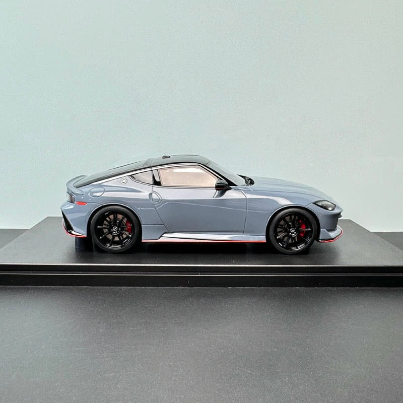GT Spirit 1:18 Nissan Z NISMO Resin Model (Gray GT484) â Limited Edition Collectible Replica