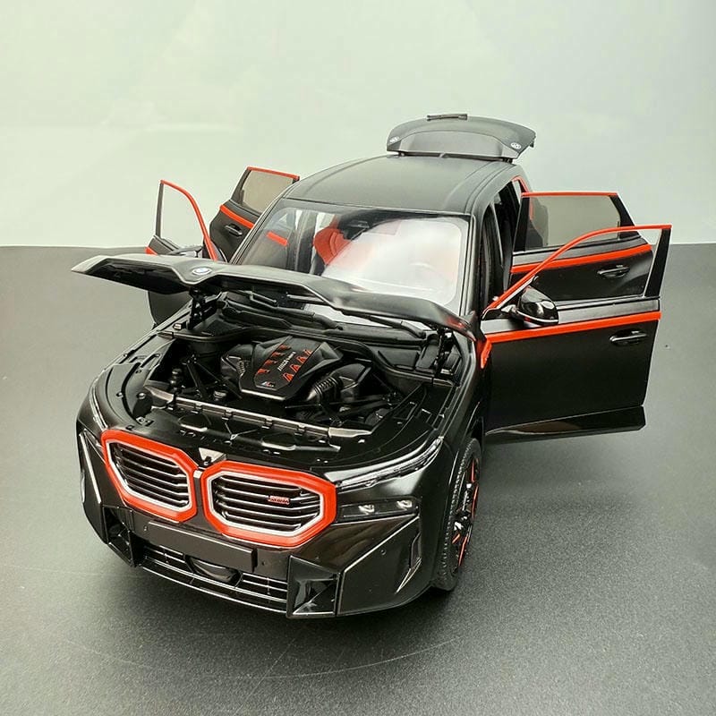 Minichamps 1:18 BMW XM Alloy Model – Bold Luxury Meets Precision Detail