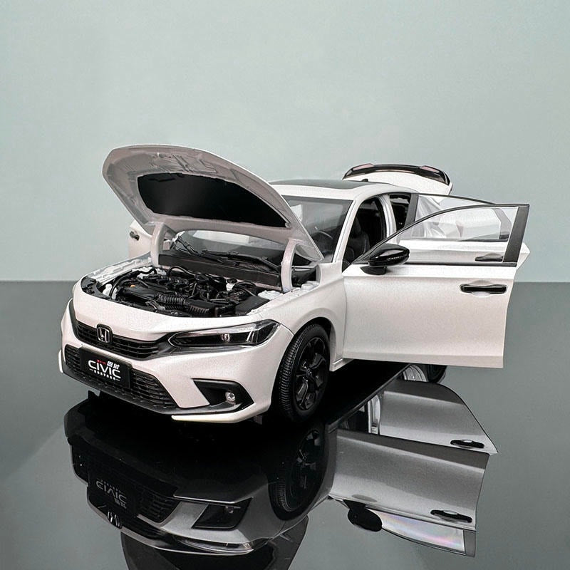 11th Generation Honda Civic Diecast Model – 1:18 Scale Collectible (White / Red)