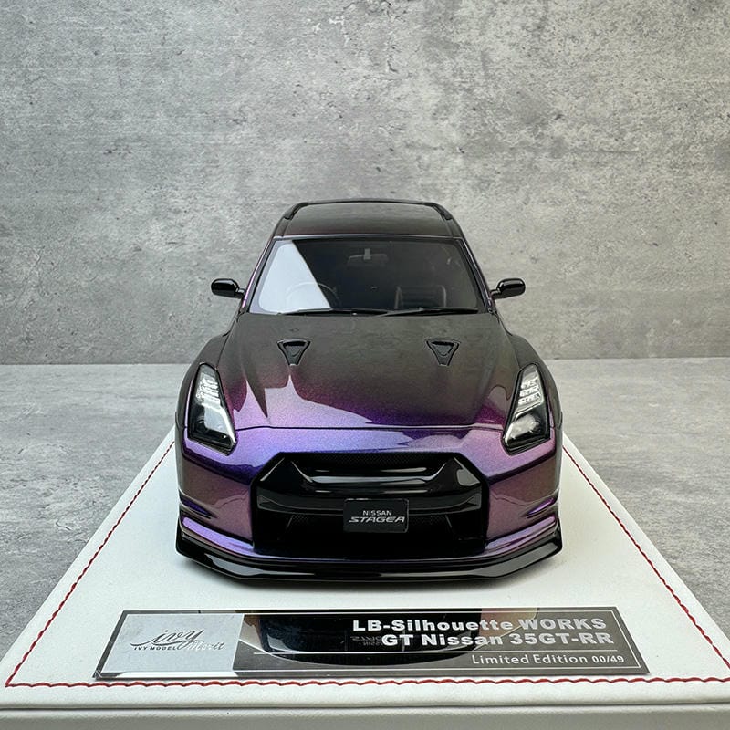 IVY Nissan R35 Wagon 1:18 Resin Model Car