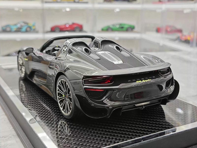 YY Model Porsche 918 Spyder 1:18 Resin Model Car