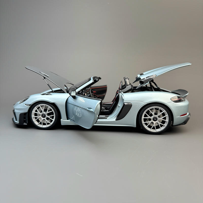 Minichamps 1:18 Porsche 718 Spyder RS Diecast Car
