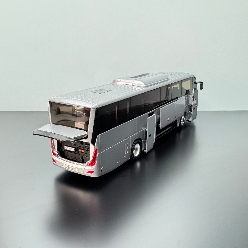 Yutong Bus T12E 1:42 Alloy Model - Door Opening Die Casting Car Model