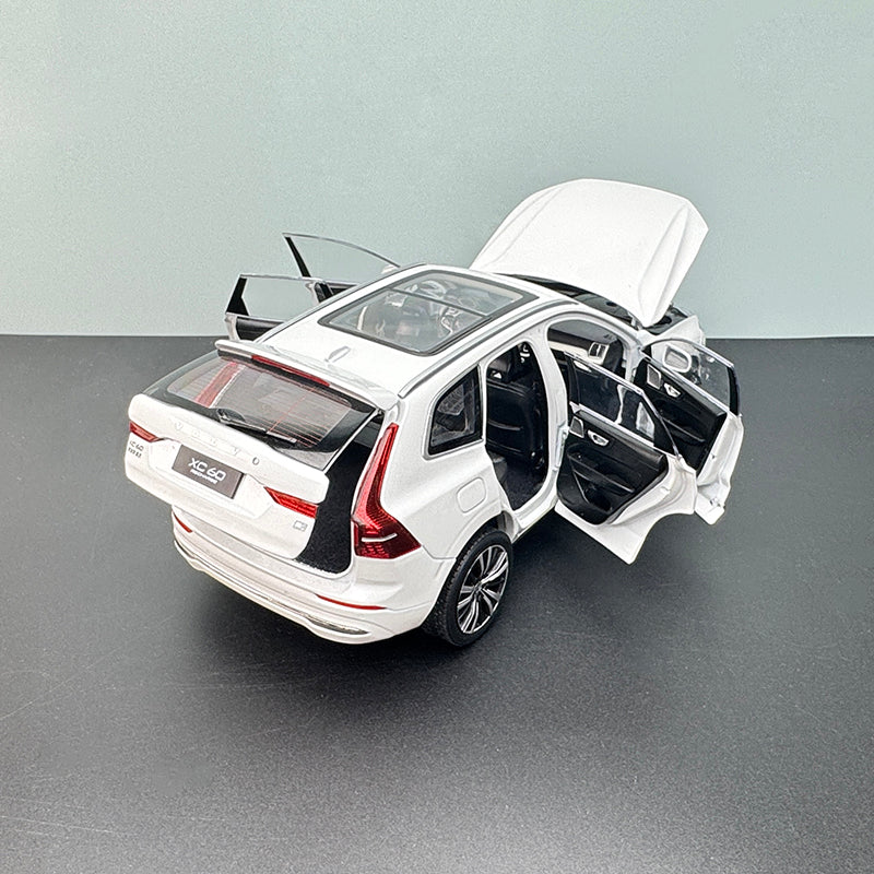 Volvo 22 Modified XC60 1:18 Die-Cast Alloy Model (Crystal White, Silver Gray, Morning Light Silver)