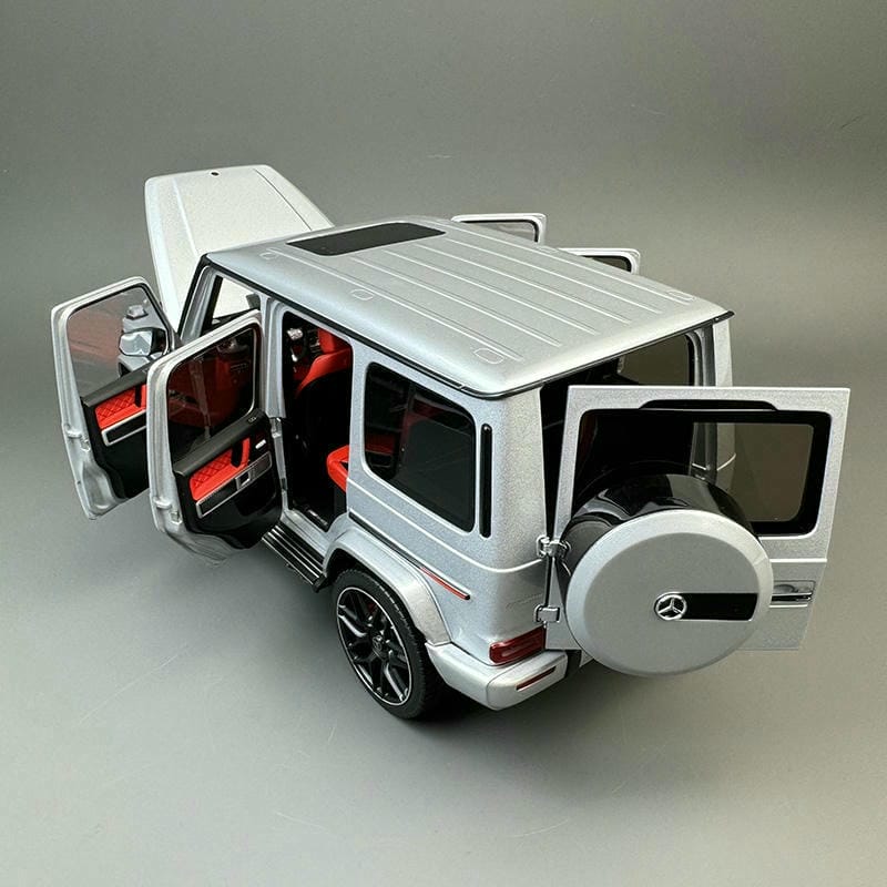 Almost Real 1:18 Mercedes-Benz G63