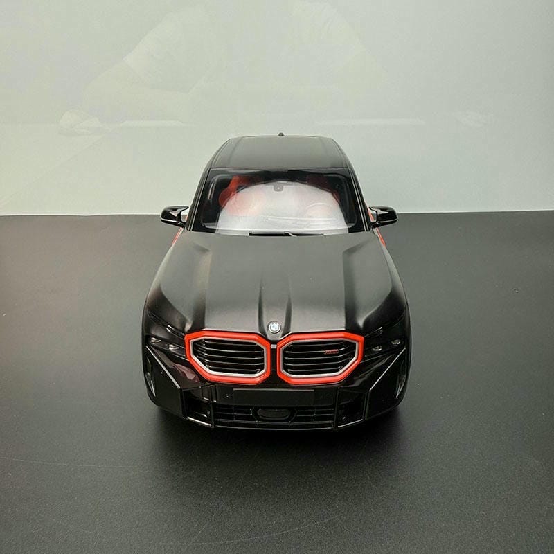 Minichamps 1:18 BMW XM Alloy Model – Bold Luxury Meets Precision Detail