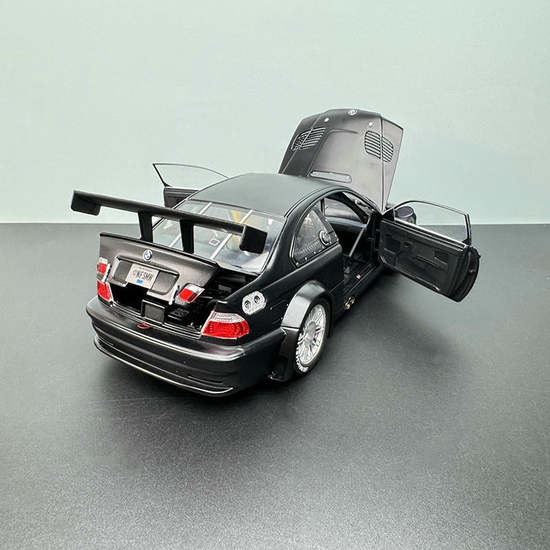 DCM 1:18 BMW M3 GTR E46 Alloy Diecast Model Car