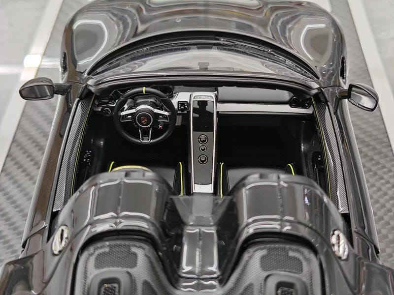 YY Model Porsche 918 Spyder 1:18 Resin Model Car