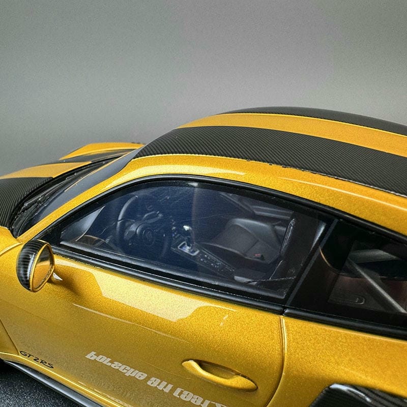GT Spirit 1:18 Porsche 911.2 GT2RS Resin Model Car(CLDC041)