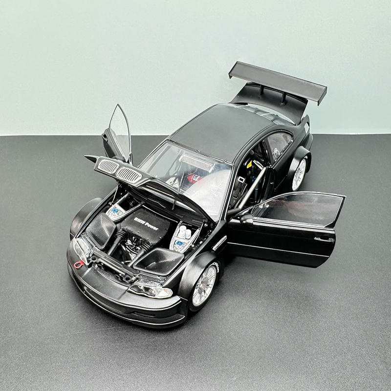 DCM 1:18 BMW M3 GTR E46 Alloy Diecast Model Car