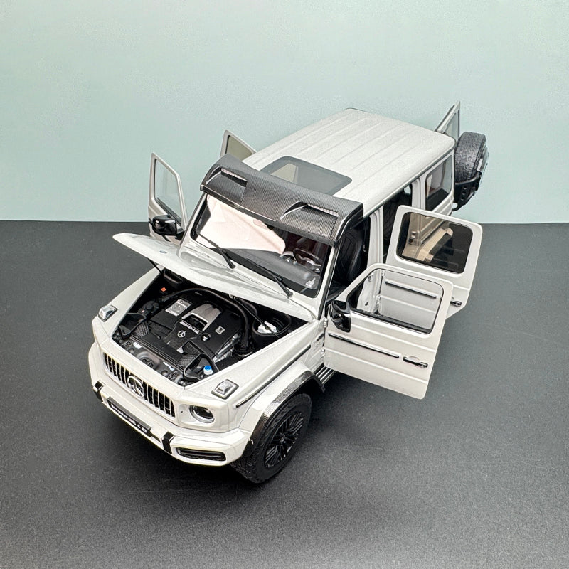 Mercedes-Benz G63 4×4 1:18 Die-Cast Alloy Model by Almost Real