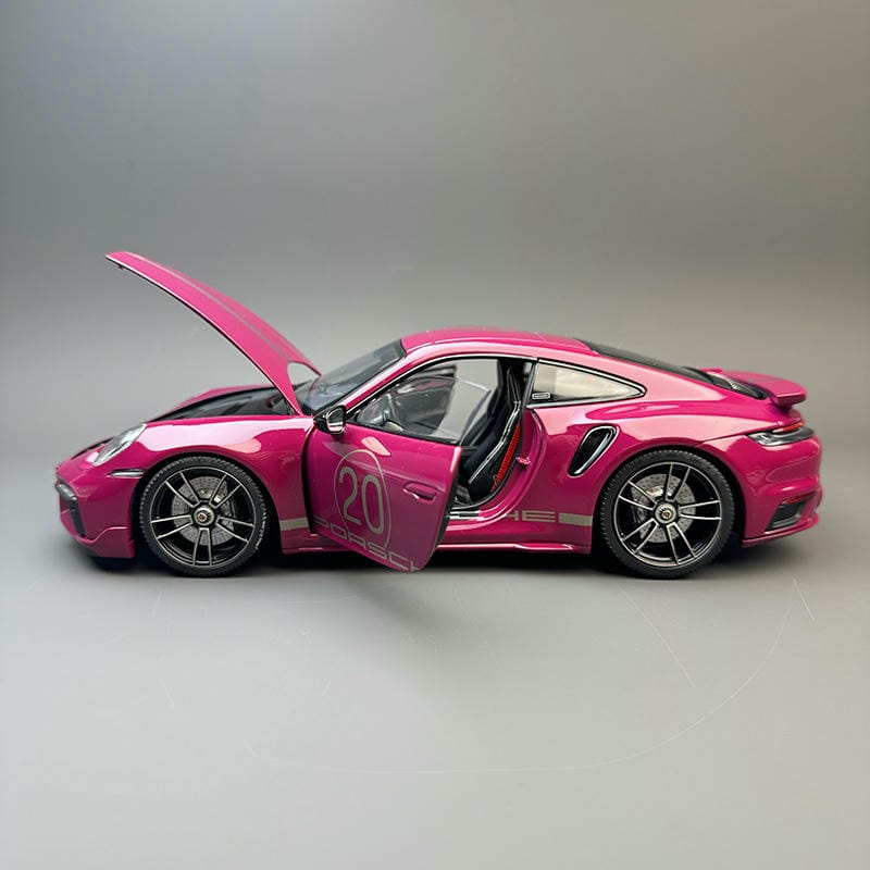 Minichamps 1:18 Porsche Turbo S