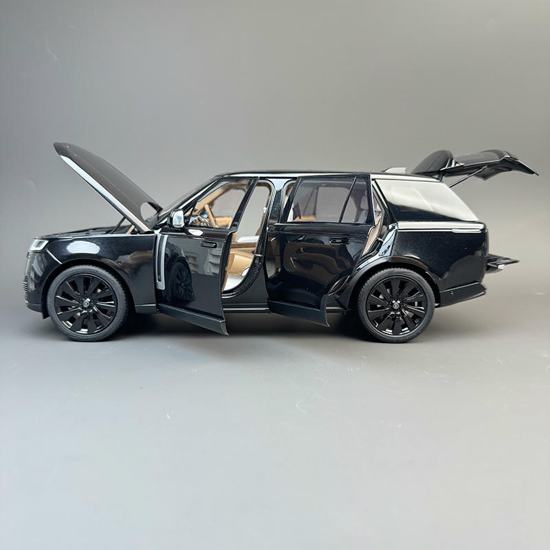 LCD 1:18 Land Rover Range Rover SV Long Wheelbase 2022 Diecast Car (Black)