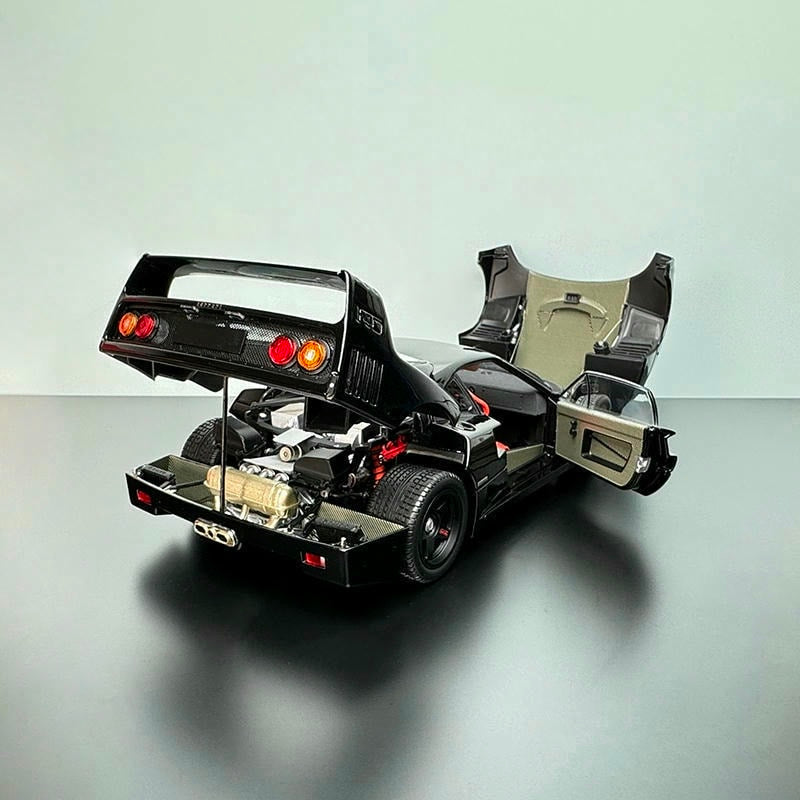 Kyosho 1:18 Ferrari F40 Black Diecast Model – Fully Opening Supercar collection