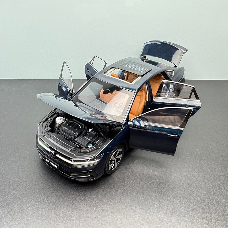 1:18 Volkswagen Magotan B9 Diecast Model – Alloy & ABS Precision with Opening Doors, Hood & Sunroof