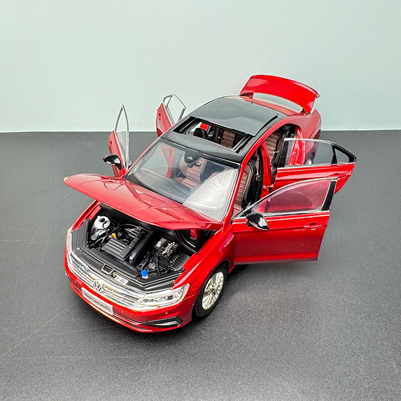 SAIC Volkswagen Lingdu 2020 – 1:18 Scale Alloy Diecast Model (Red | Functional Display with Engine Detailing)
