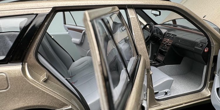 norev Mercedes-Benz C-Class 1997 Wagon Diecast Model – 1:18 Scale Fully Open Collectible (Champagne Silver)