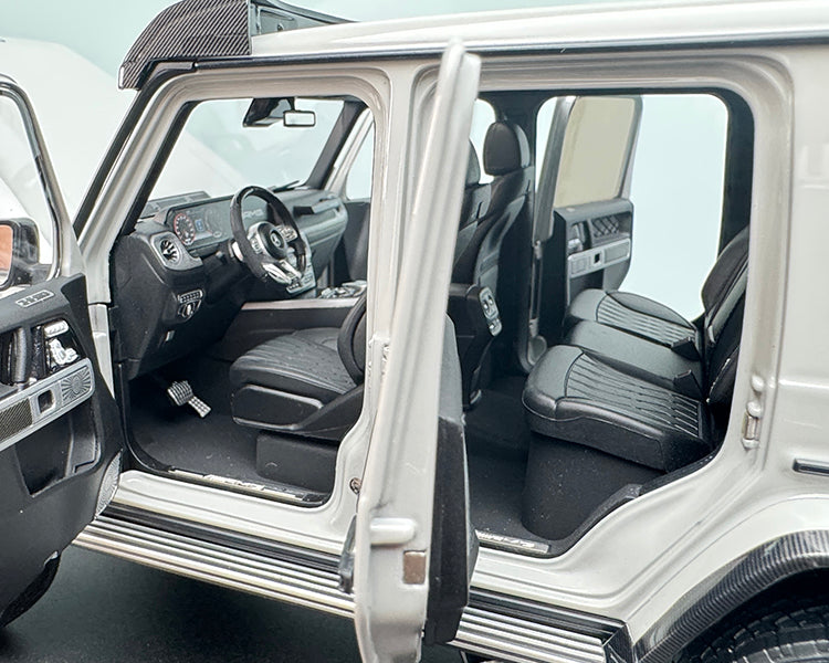 Mercedes-Benz G63 4×4 1:18 Die-Cast Alloy Model by Almost Real