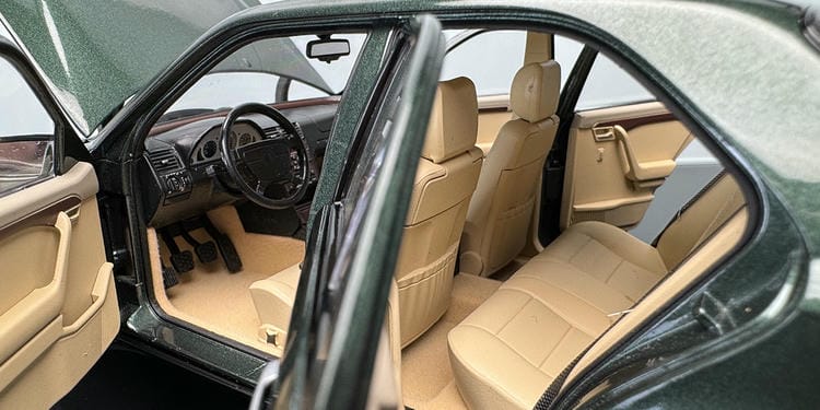 norev Mercedes-Benz C-Class 1997 Wagon Diecast Model – 1:18 Scale Fully Open Collectible