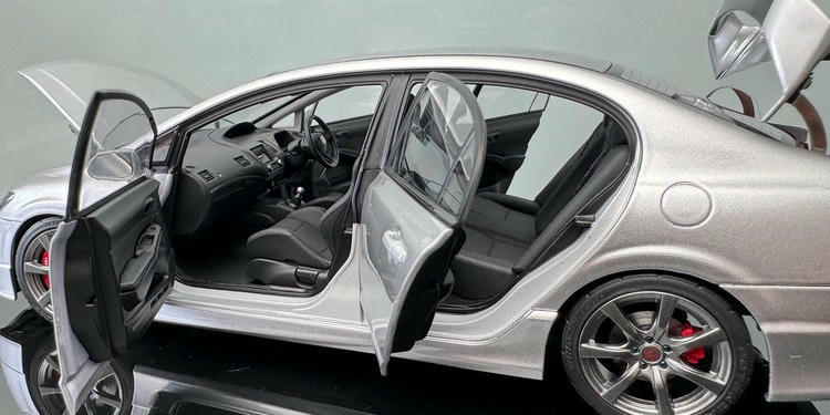 MotorHelix 1:18 Honda Civic FD2 Diecast Car