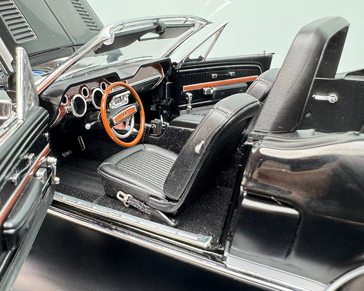 ACME 1:18 Shelby GT500KR “King of the Road” Diecast Model – Interactive Collectible