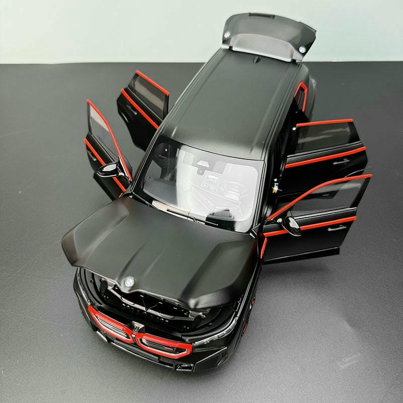 Minichamps 1:18 BMW XM Alloy Model – Bold Luxury Meets Precision Detail