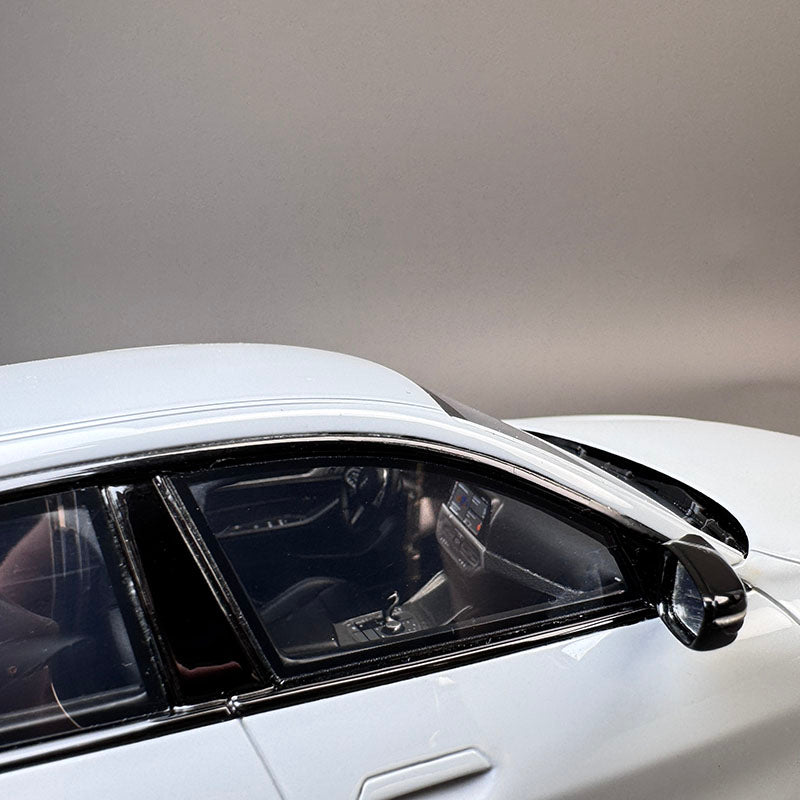 OTTO 1:18 BMW M440i xDrive Gran Coupe “Brooklyn” Resin Model Car