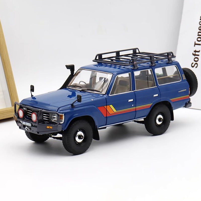 Toyota Land Cruiser LC60 1:18 Diecast Model by KYOSHO (Classic Edition with Rear Accessories)