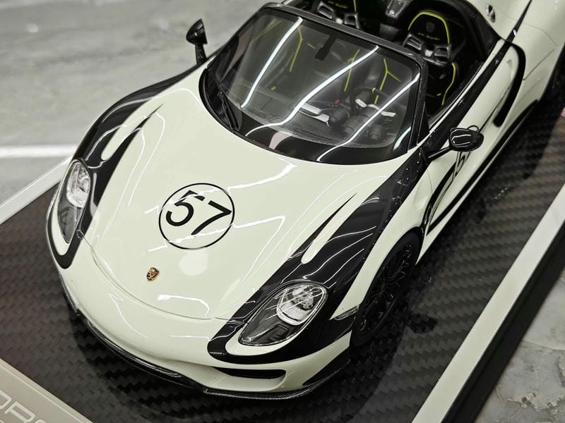 YY Model Porsche 918 Spyder 1:18 Resin Model Car