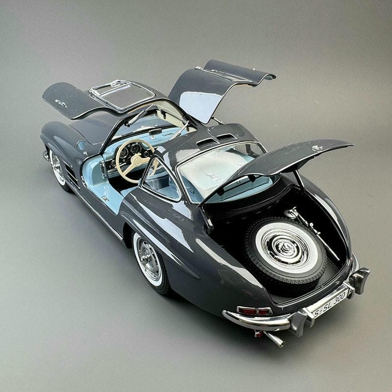 Mercedes-Benz 300SL 1:12 Scale Alloy Collectible Model – Fully Functional Doors & Steering