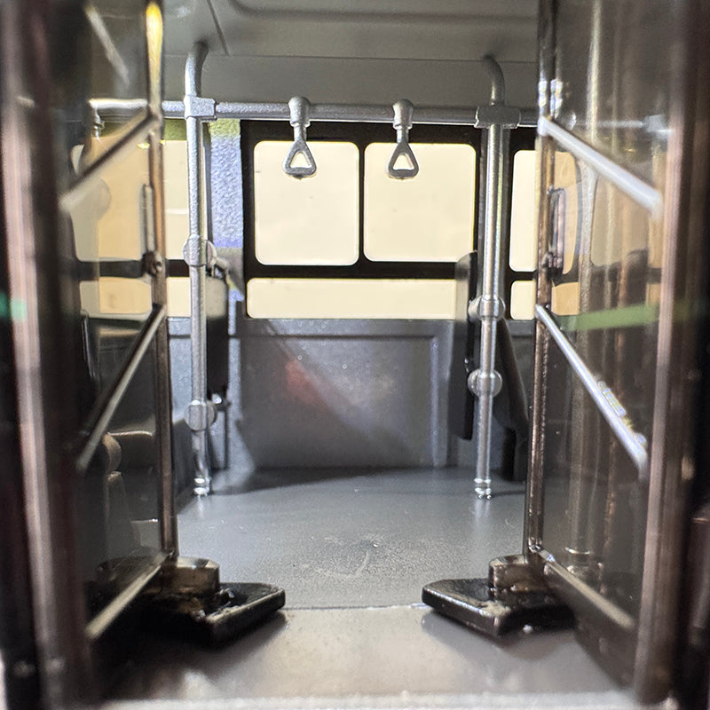 Original Yutong Bus Model U12 – 1:42 Diecast Collectible (Black & Silver)