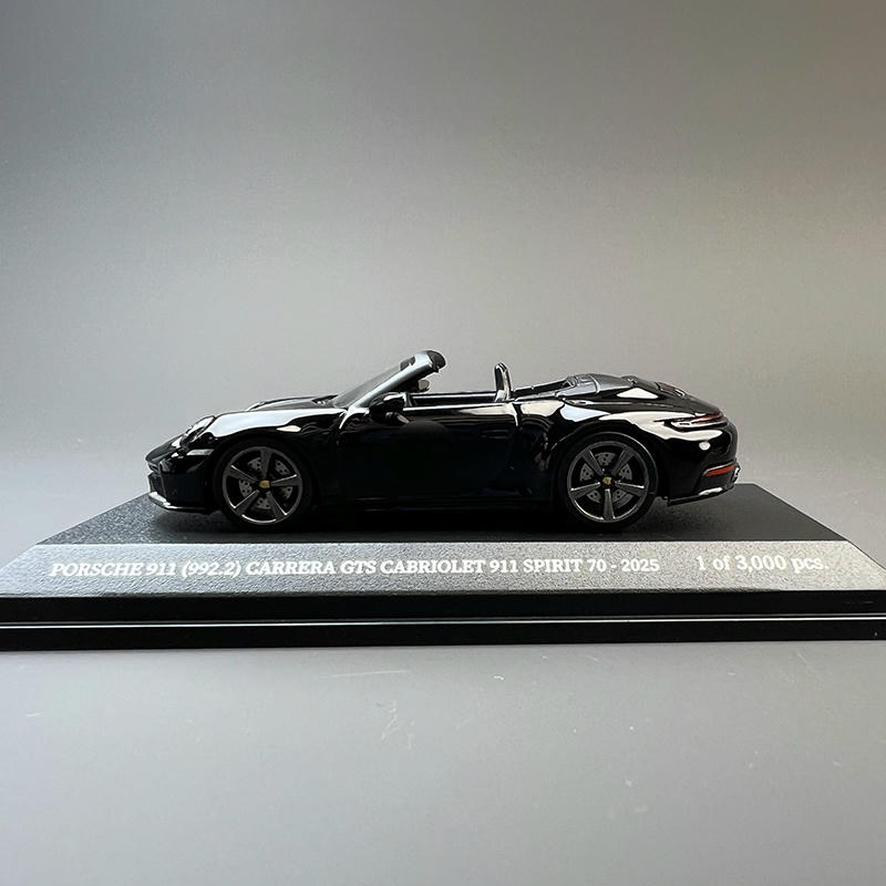 Minichamps 1:64 Porsche 911 (992.2) GTS Diecast Car