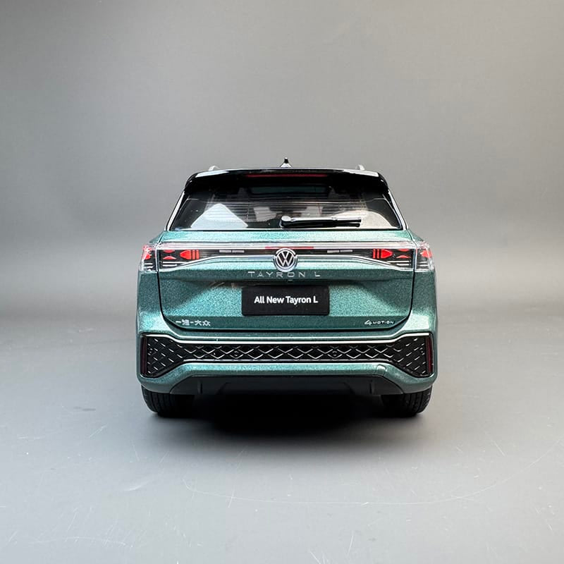 Volkswagen Tayron L 1:18 Diecast Model Car