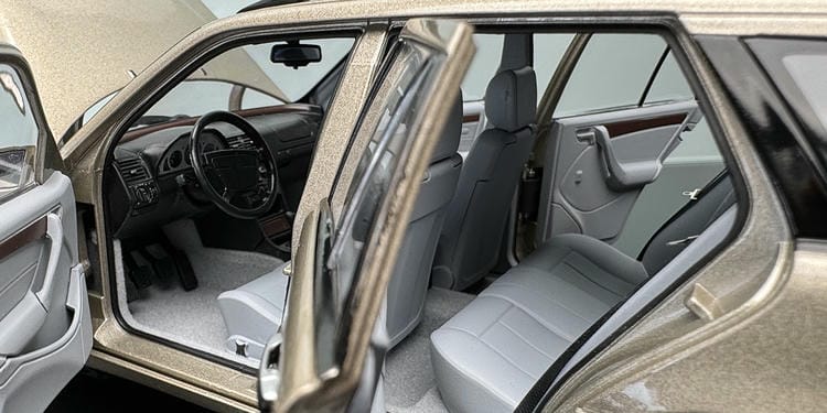 norev Mercedes-Benz C-Class 1997 Wagon Diecast Model – 1:18 Scale Fully Open Collectible (Champagne Silver)
