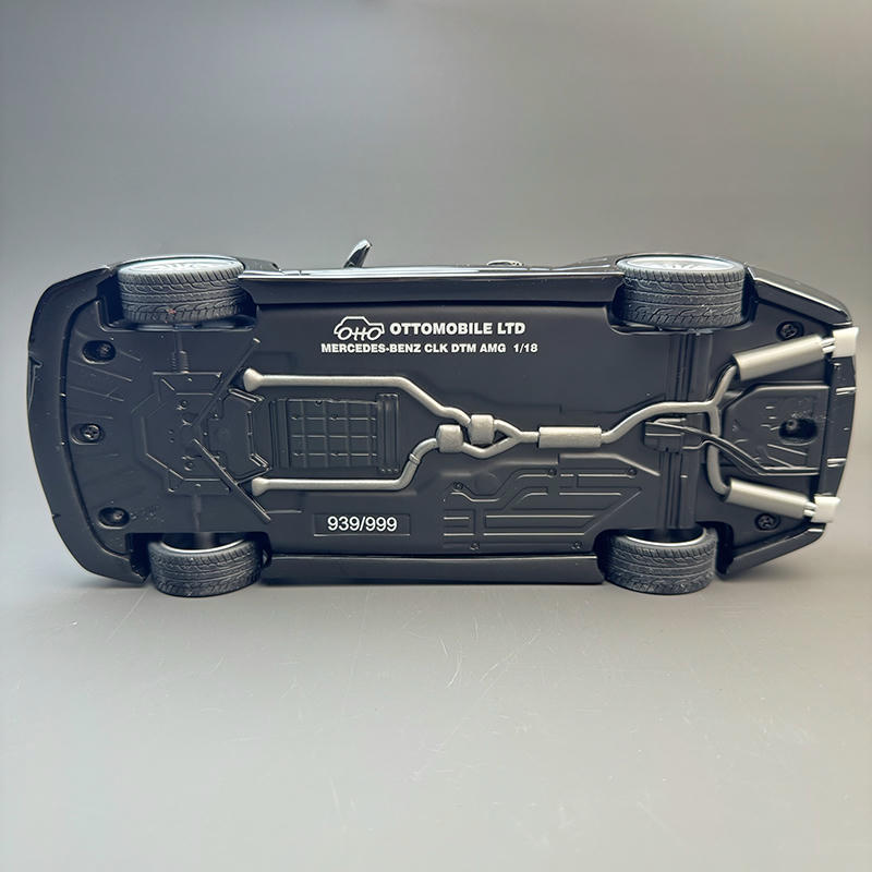 OTTO 1:18 Mercedes-AMG C209 CLK DTM