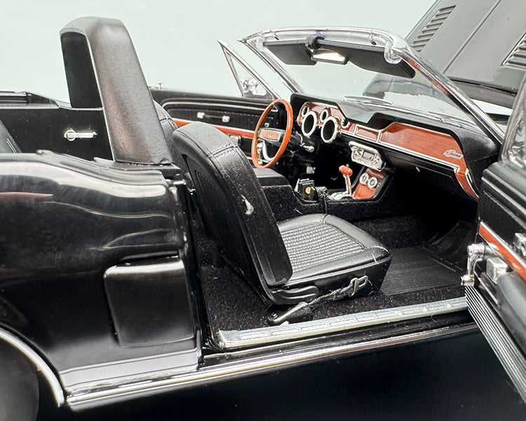 ACME 1:18 Shelby GT500KR “King of the Road” Diecast Model – Interactive Collectible