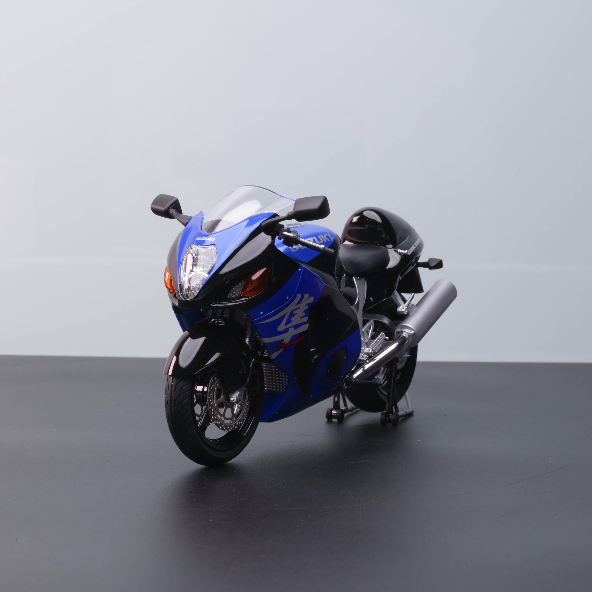 LCD Models 1:12 Suzuki GSX-1300R Hayabusa – Alloy Motorcycle Model (Authorized by Suzuki)