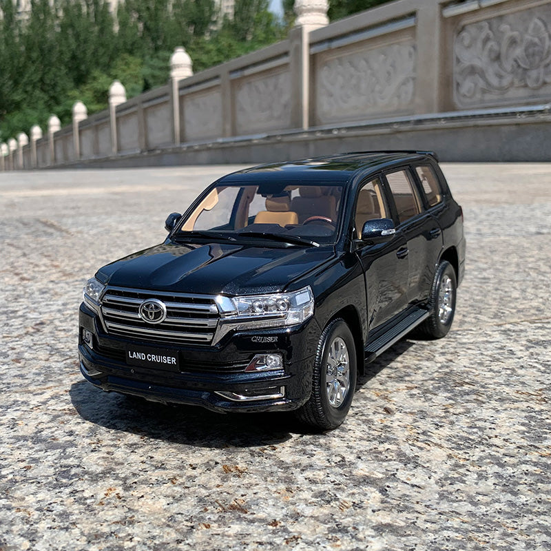 Kengfei Original Factory 1:18 Toyota Land Cruiser LC200 Land Cruiser Alloy Simulation Car Model