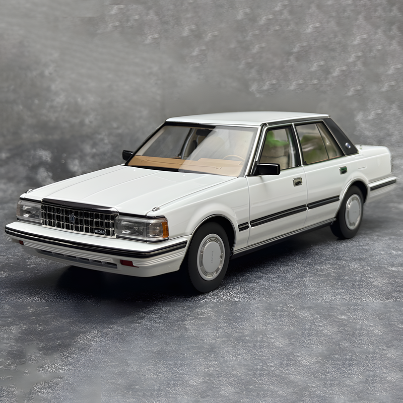Xiaoguang 1:18 Toyota Crown M122 Alloy Diecast Model Car