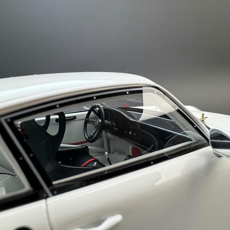 GT Spirit 1:18 Porsche RWB 911 (993) GT2 EVO Resin Model — GT532