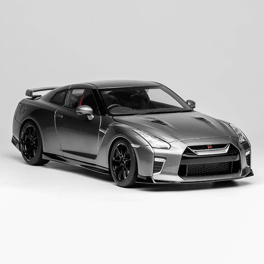 MOTORHELIX 1:18 Nissan GT-R (R35) Track Edition & T-Spec