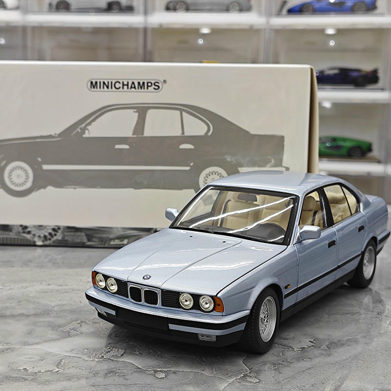 1: 18 Minichamps BMW 535i (E34) 1988 Alloy Car Model 5 Series – YX