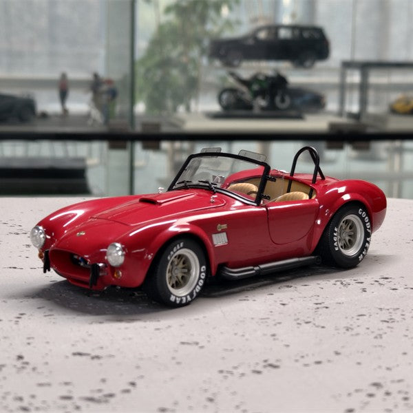 Shelby Cobra 427 S/C 1:18 Diecast Model (Classic Muscle Edition – Full Function Display)
