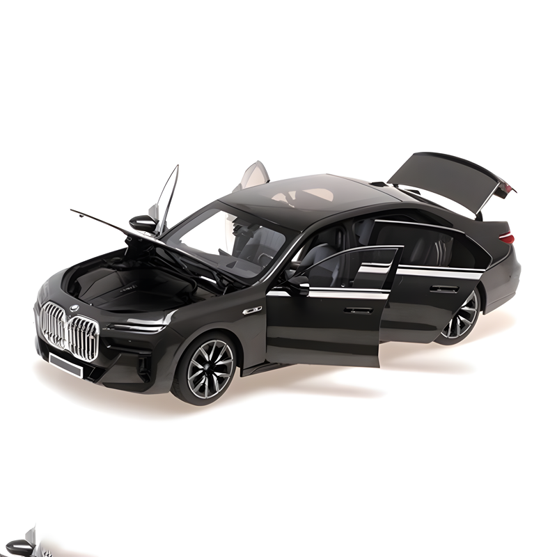 MINICHAMPS 1:18 BMW i7 M70 G70 Limited Edition Diecast Model Car