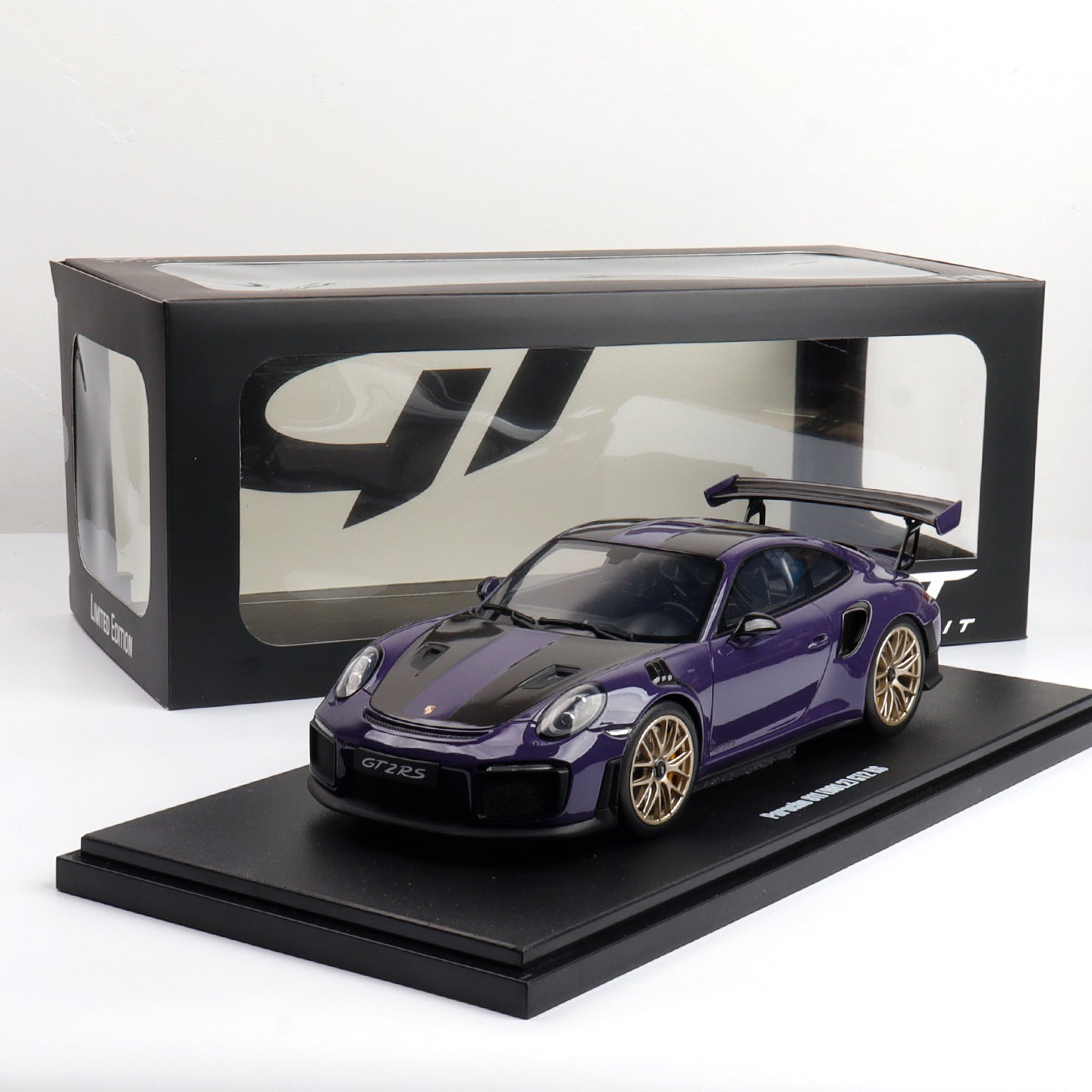GT Spirit 1:18 Porsche 911 (991.2) Resin Model