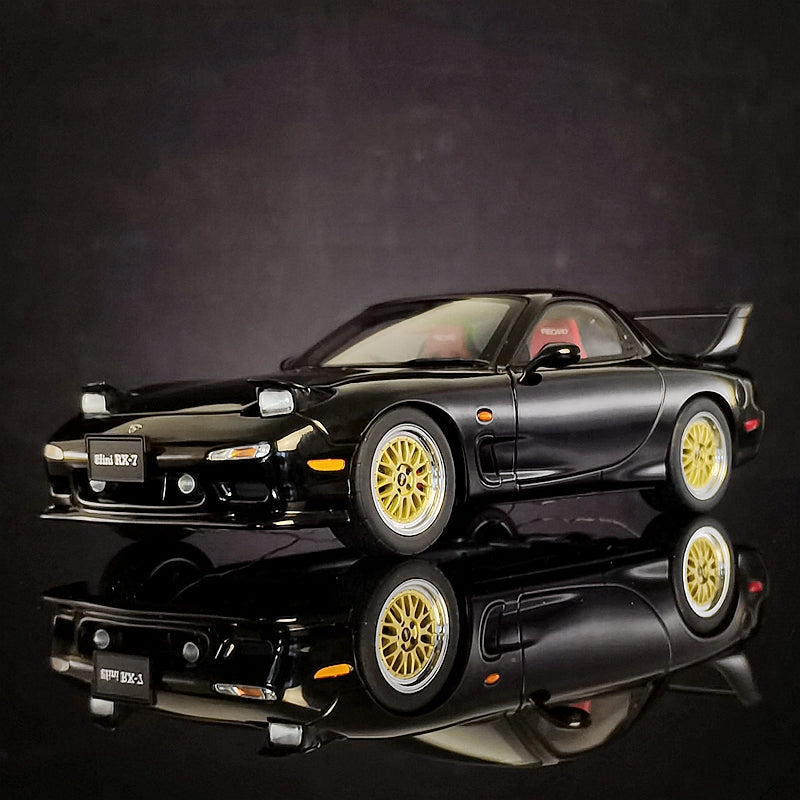 Mazda RX-7 (FD) – 1:18 Diecast Alloy Model by AUTOart (Full Opening Version with Transparent Display Box)(75969)(75968)