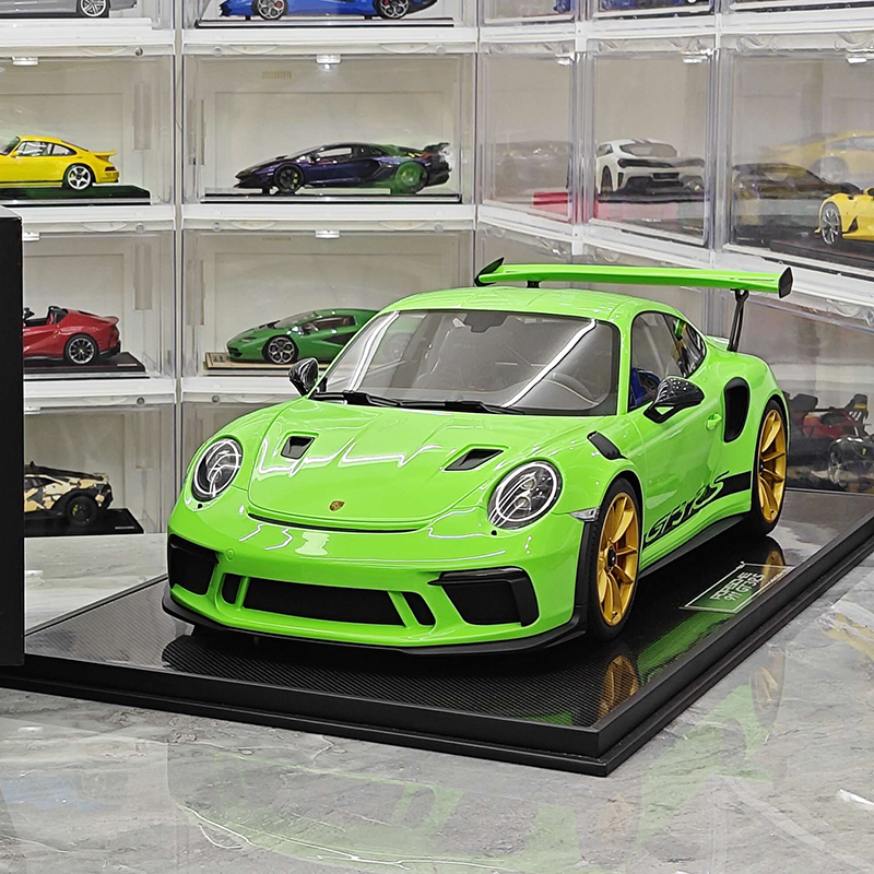 DM Porsche 911 GT3 RS Weissach Package 1:8 Limited Edition Model Car